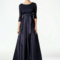 What are the mothers wearing?