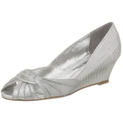 Need Help finding a specific pair of shoes, because my Googler is sore!!