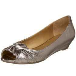 Need Help finding a specific pair of shoes, because my Googler is sore!!