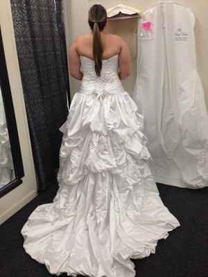 Let me see YOUR dresses ladies!