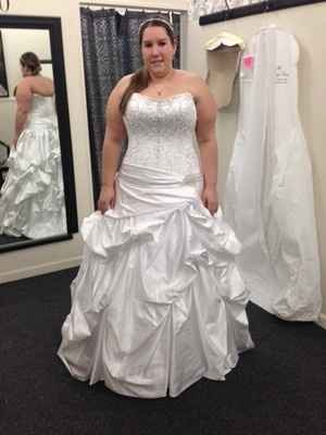 Let me see YOUR dresses ladies!