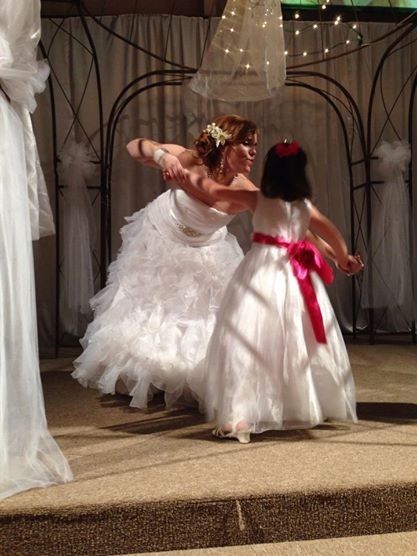 I am now Mrs. Sarah Lee *with nonpro pix* :)