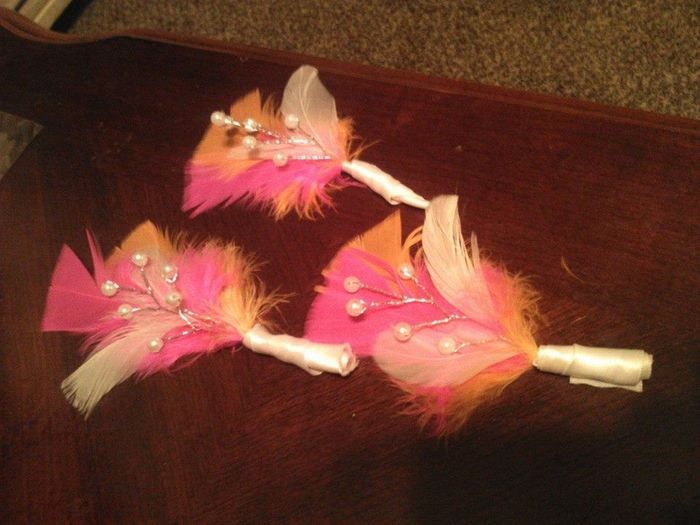DIY feather Bouts! :D