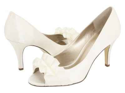 Help me - Which shoes do you like better with my dress?