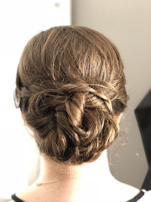 Critique My Hair / Make-up! - 3