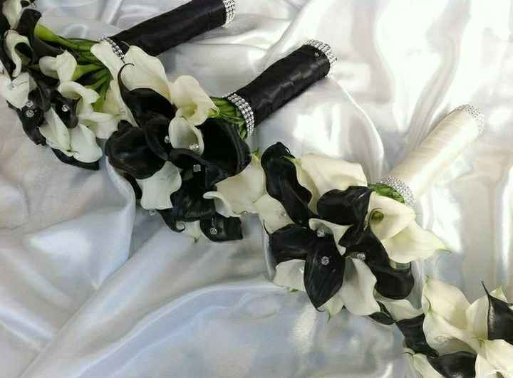 Chosen bouquets/boutineers - 1