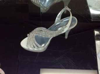 Show me your shoes, please!