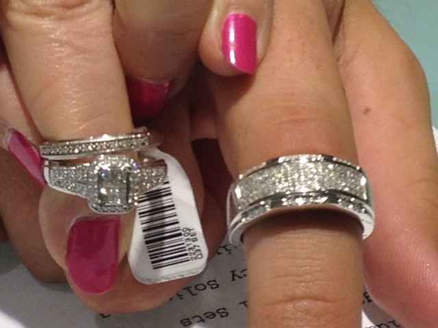 Show off your E-ring and wedding band!!!