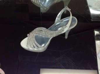 Show me your shoes, please!