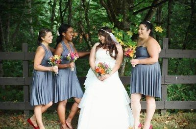Show off your bridesmaid dresses!!
