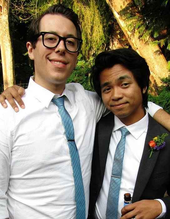 Are Boutonnieres a MUST?