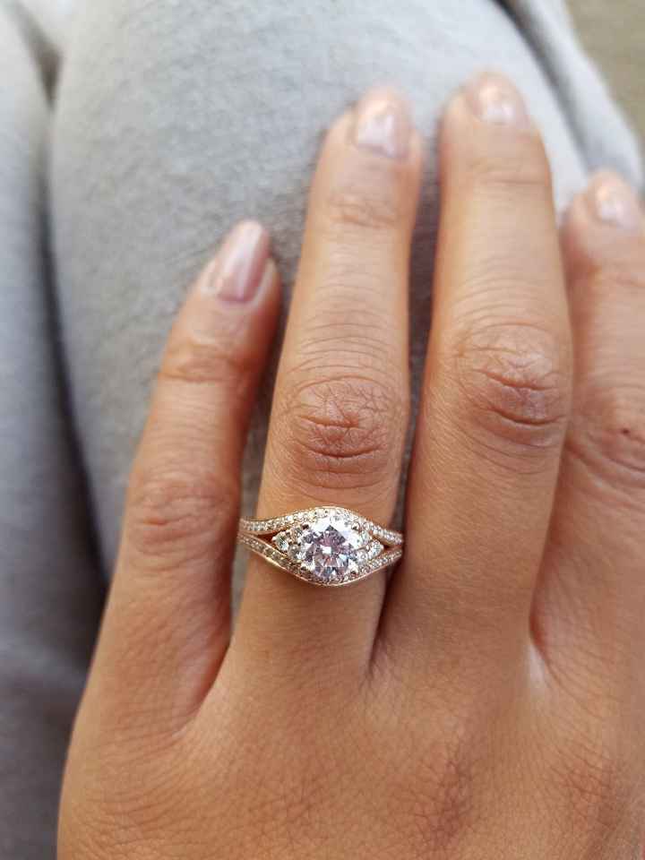 🗣 Rose Gold Rings - 1