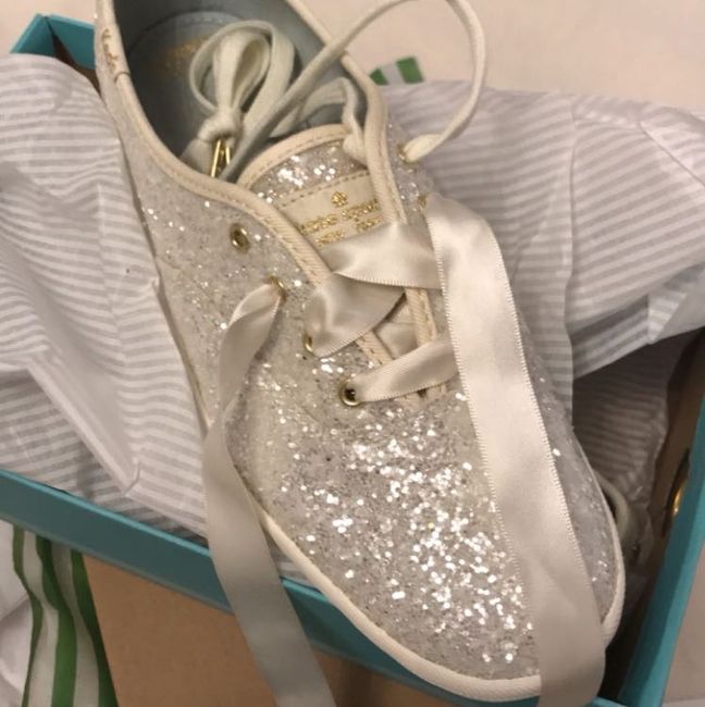 Shoes.. Stuck on shoes... - 1