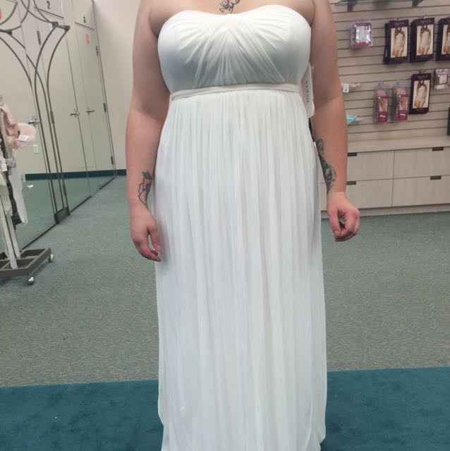 Calling plus size brides, show me your Dress
