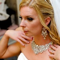 Let's see your statement necklace.