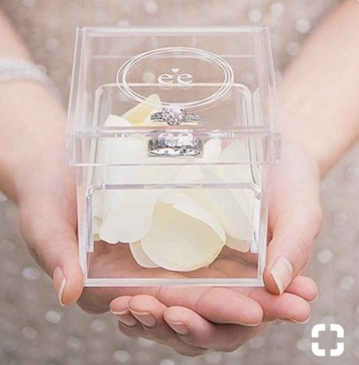 Ring bearers - What are they caring down the aisle? - 1