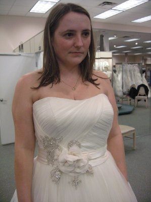 DRESSES!!! click click, i need opinions and boobie help!!