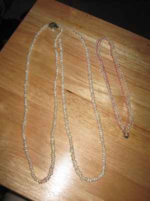 My grandma's pearls - Need your help!