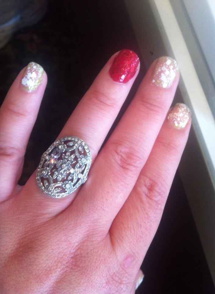 Just Got Engaged: Check out my unique vintage inspired ring.