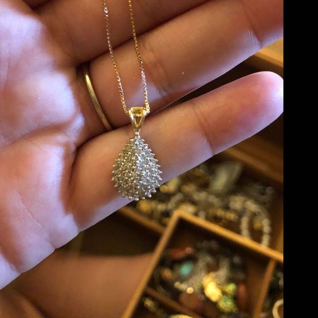 Show off your bridal jewelry - 1