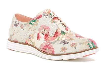 Vent: Curse my Tiny Feet!