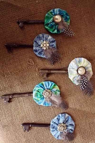 ideas with vintage or skeleton keys!