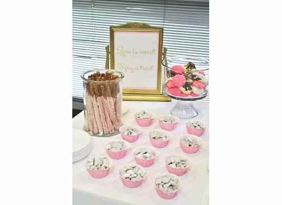 show me your engagement / bridal party decor!!