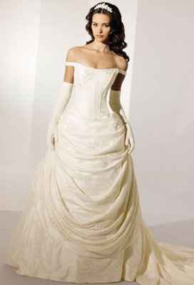 Fell in love.... Need help finding this dress!!!