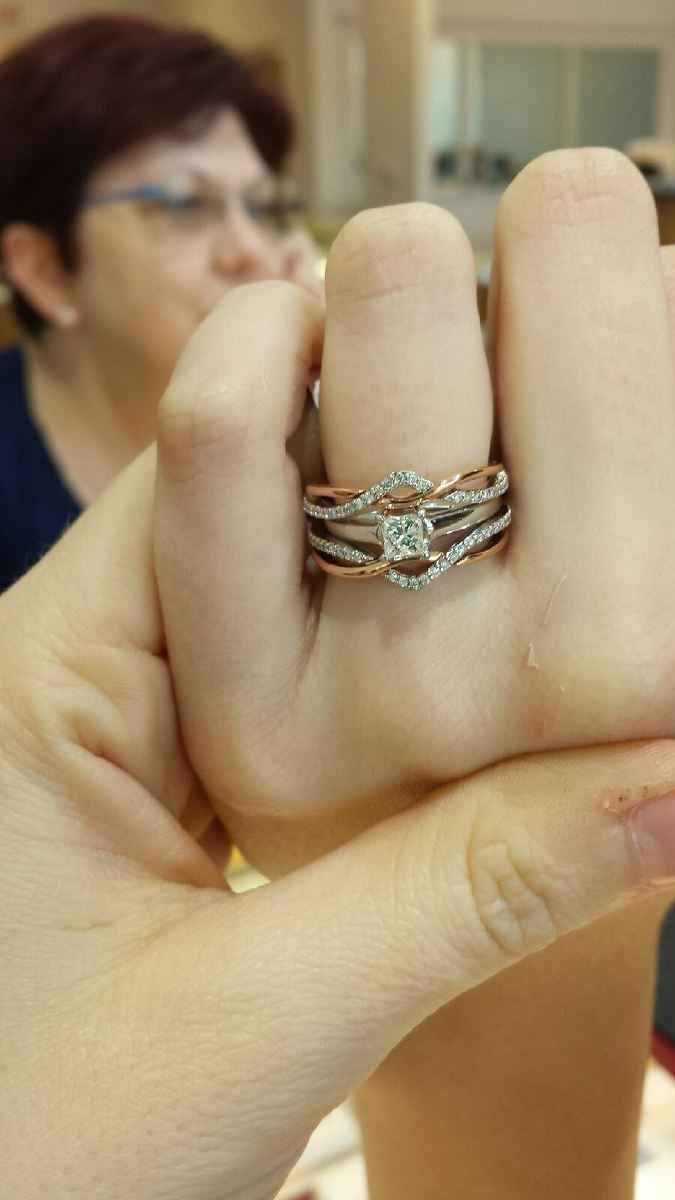 Hey! Need help picking a wedding band!!