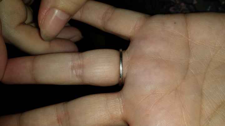 Do any of you feel that the back of your e-ring is really REALLY thin??  EDITED W/ PIC!!