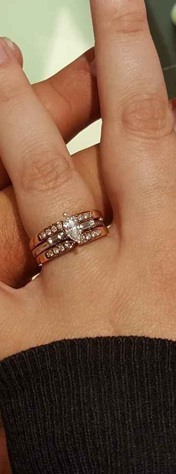 Lets see those E-Rings and Wedding Rings!