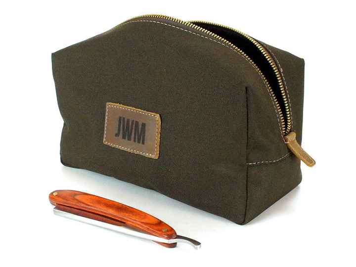 Groomsmen gift ideas.... HELP!!