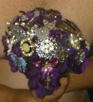 DIY Brooch Bouquet