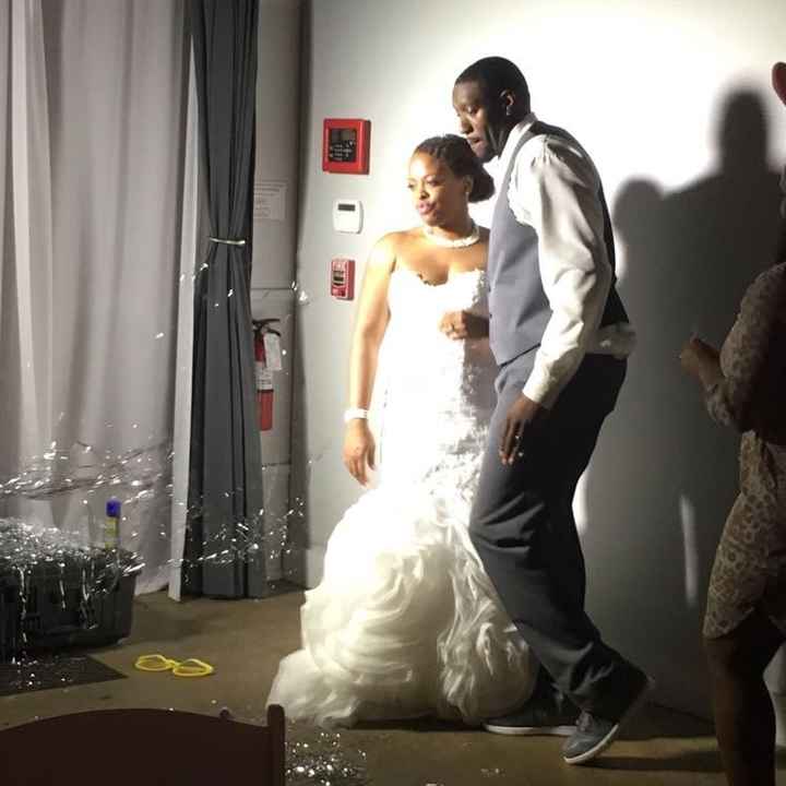 BAMMMM!! I'm married now!! :)