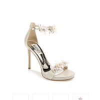 It's always shoe o'clock somewhere! Let's see what your walking in! - 1