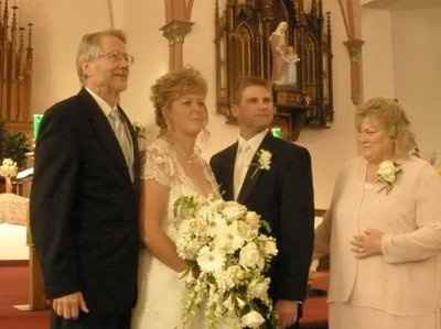 wedding dress, large chested, spag straps, low back......HELP!!!!