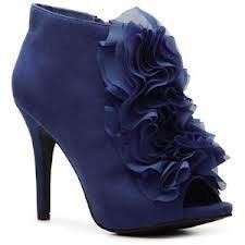 gettin' on the shoe bandwagon... opinion needed