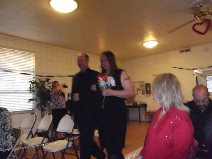 bridesmaids who offer nothing, not even about their dresses