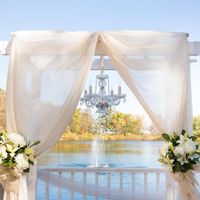 our arch - can we do just bouquets? how would we attach?