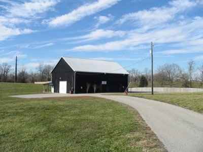 Looking for recommendation for a barn wedding in Kentucky - Fall 2011