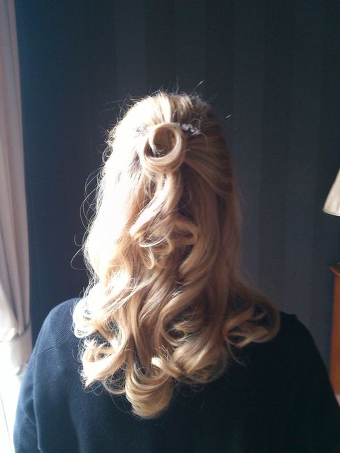 Anyone doing a half-up hairdo for your wedding?