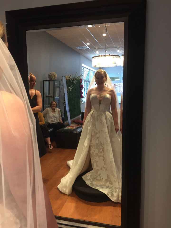 i Don’t Think i Like My Wedding Dress Anymore - 2