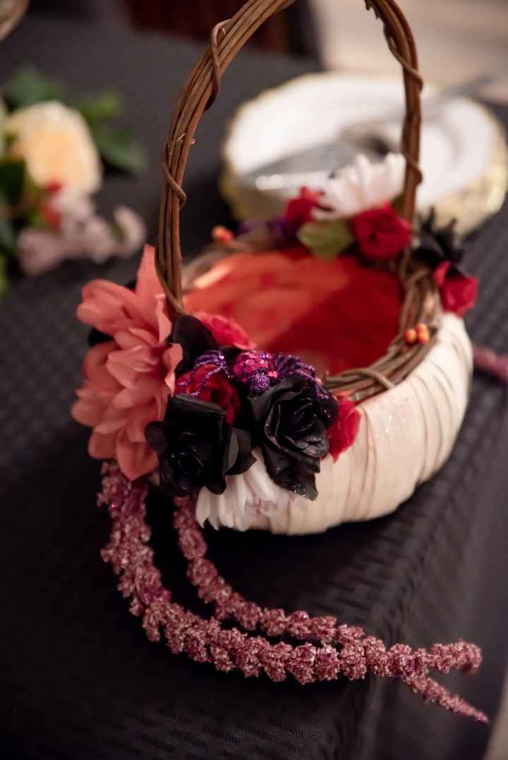 the flower girl basket my mom put together