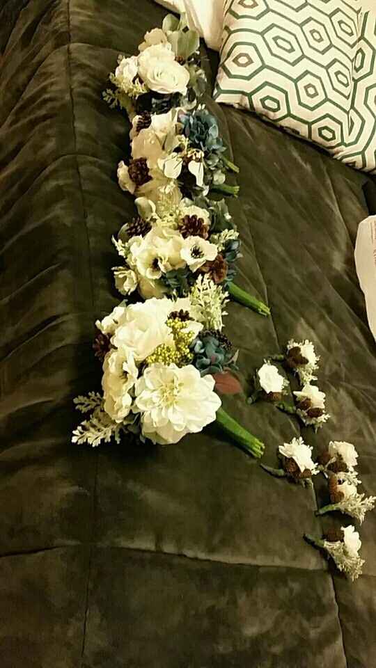 Fake flowers vs real flowers