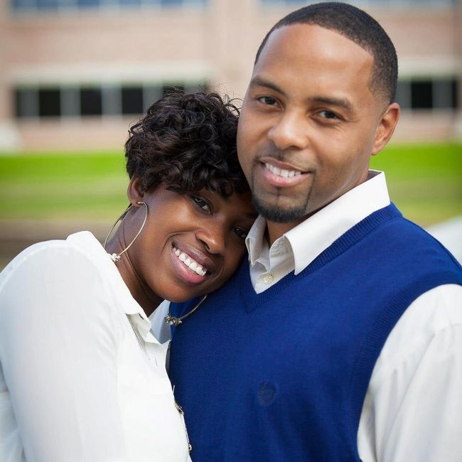 Sneak Peek of our Engagement Pics !