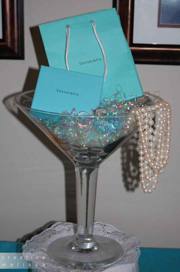 I need help on centerpieces!