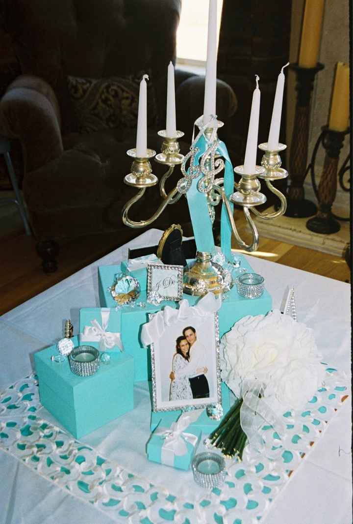I need help on centerpieces!