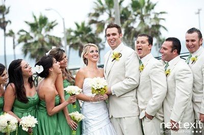 need help with white and purple suits where are all the pics?