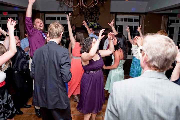 DANCIN THE NIGHT AWAY