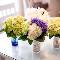 How many hydrangea stems per bouquet?